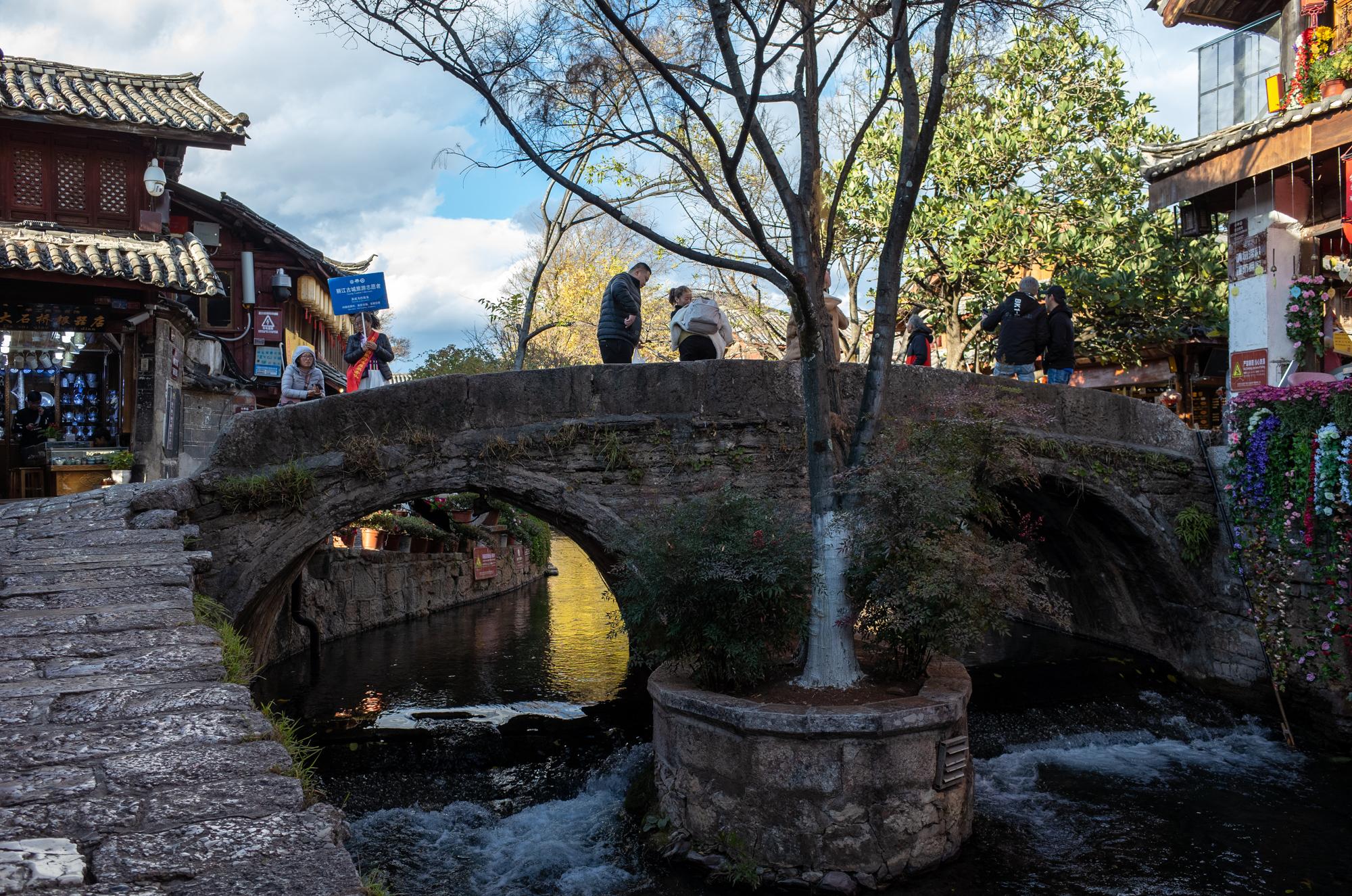 丽江古城四方街旅游攻略,大理丽江古城四方街