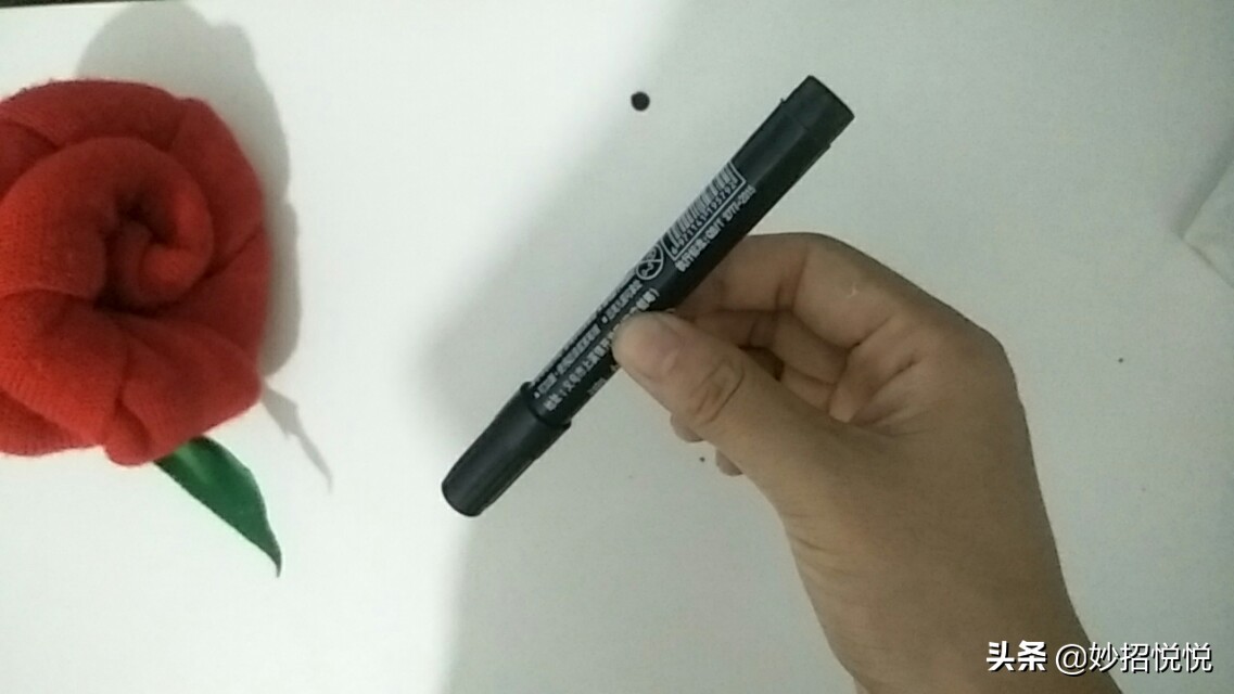 马克笔水彩笔记号笔怎么擦掉,眼线笔怎么用记号笔画