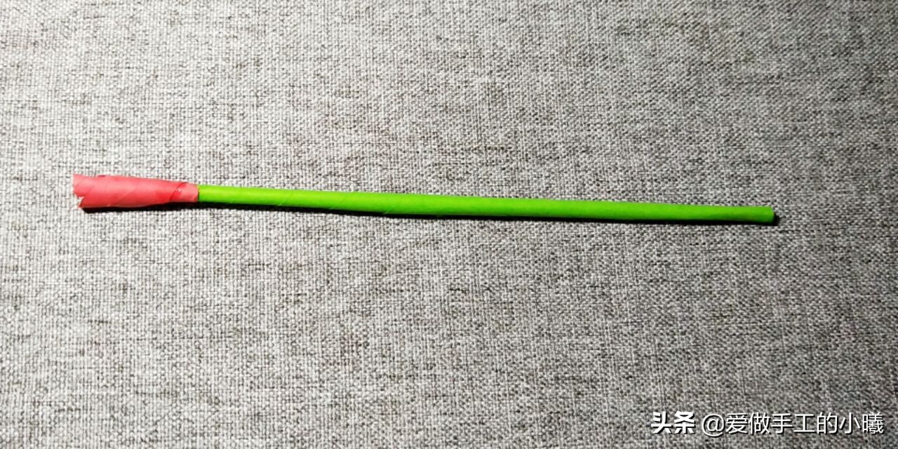 折一束玫瑰花教程简单,怎么用正方形纸折玫瑰花简单折法