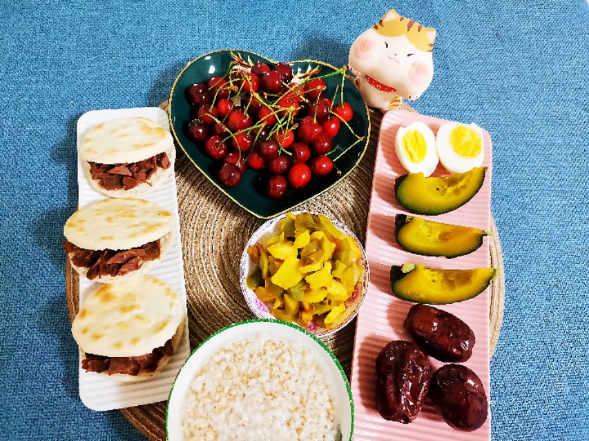 给高中生做午餐,做早餐给高中生