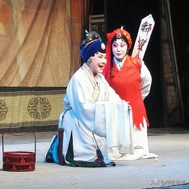 千古窦娥冤：血溅三尺白练，六月飞雪，楚洲大旱，三桩誓愿鸣屈冤