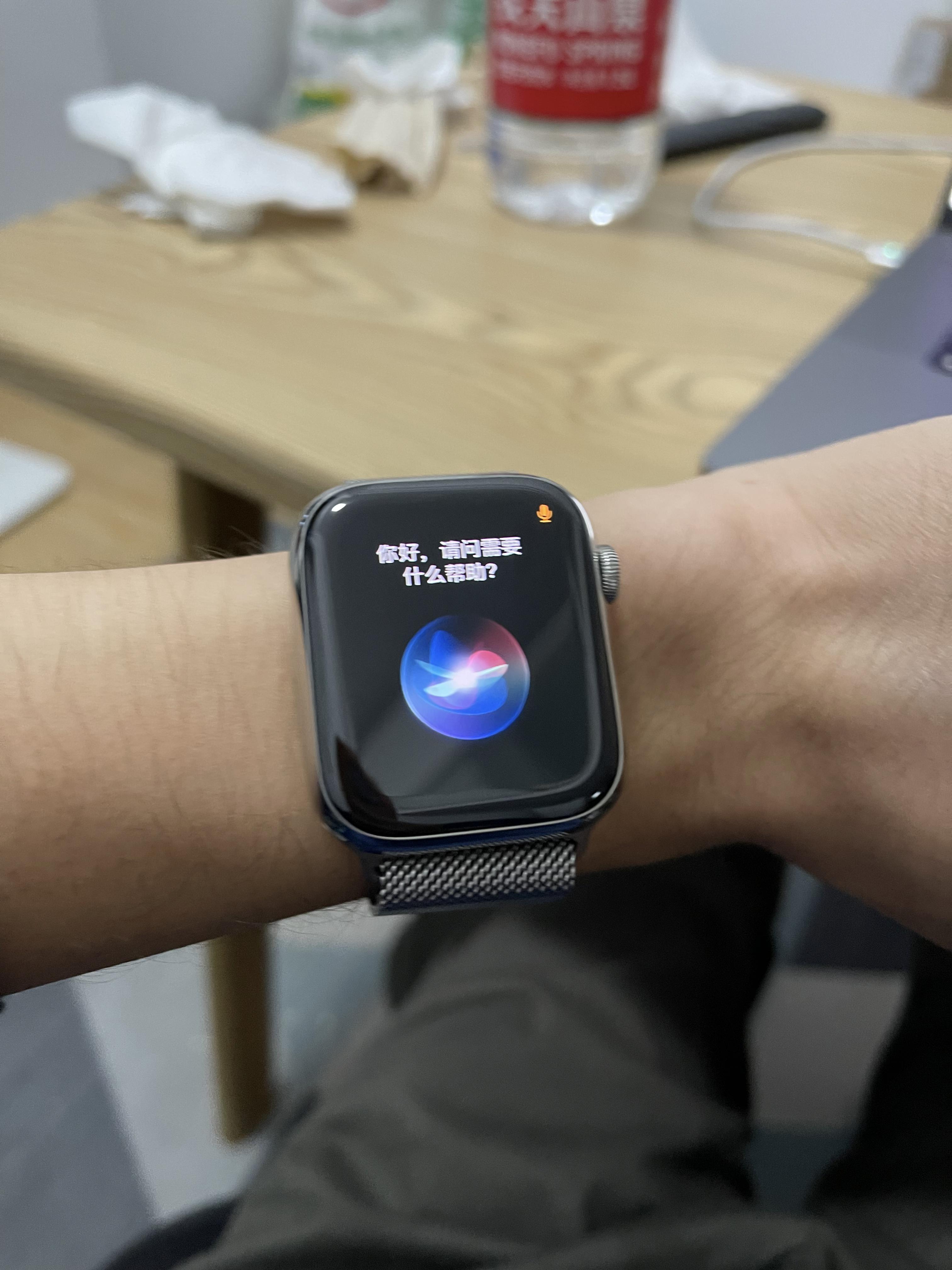 AppleWatchSeries7银色不锈钢相伴一周，边框是真窄，续航是真差
