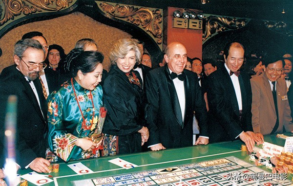 何鸿燊打造海上皇宫，引进*家乐百**，首创贵宾厅，终成一代“赌王”