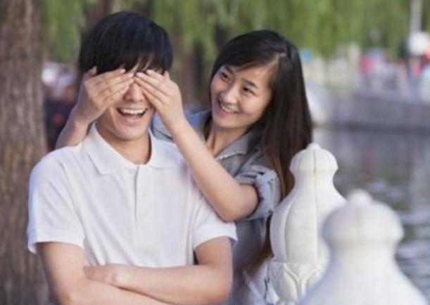 女人分手后多久开始想念前任,分手后还想着对方怎么办