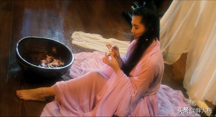 女星林志玲古力娜扎赵丽颖,女明星的脚有40码以上的吗