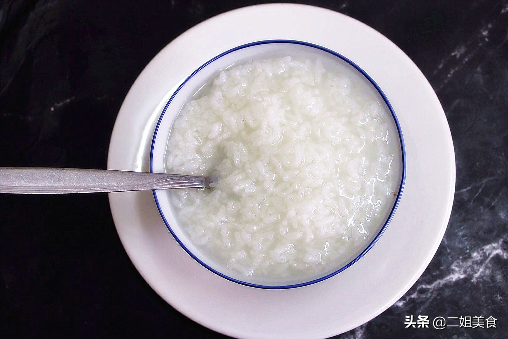 煮大米粥10分钟,煮大米粥简单做法