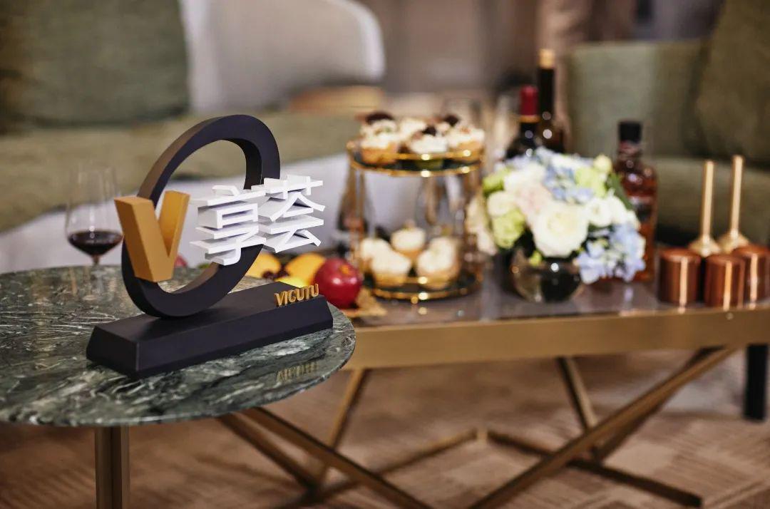 浣庤皟鐨勭敺鍚屼簨,娌夐粯瀵¤█鐨勭敺鍚屼簨