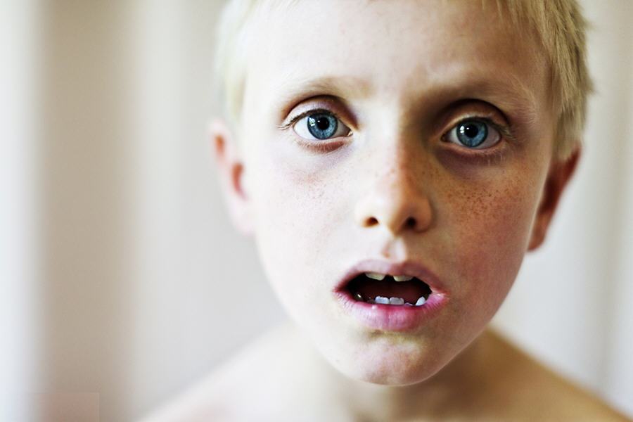 宝宝智力低下是什么原因,孩子智力低下家长在家如何训练