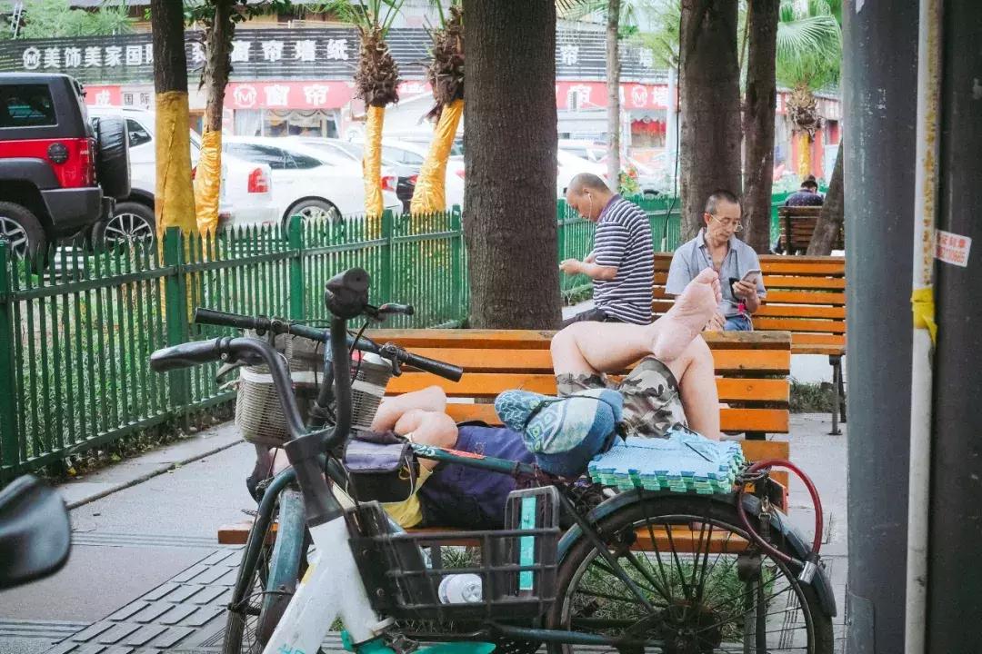 荷花池vs春熙路,成都荷花池攻略技巧