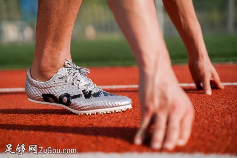 雪山防滑钉鞋怎么选购,钉鞋怎么选便宜好看