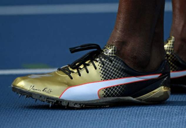 穿这样的鞋你千万别上球场,自带*器武**害人害己