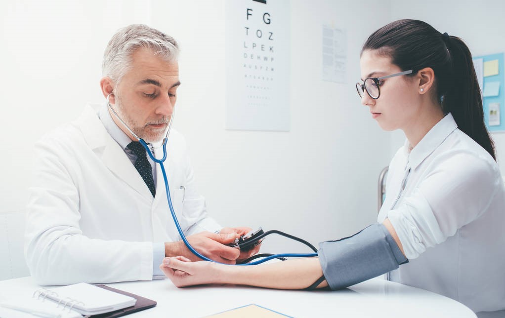 高血压与低血压哪个危害更大,高血压和低血压哪个危险一点