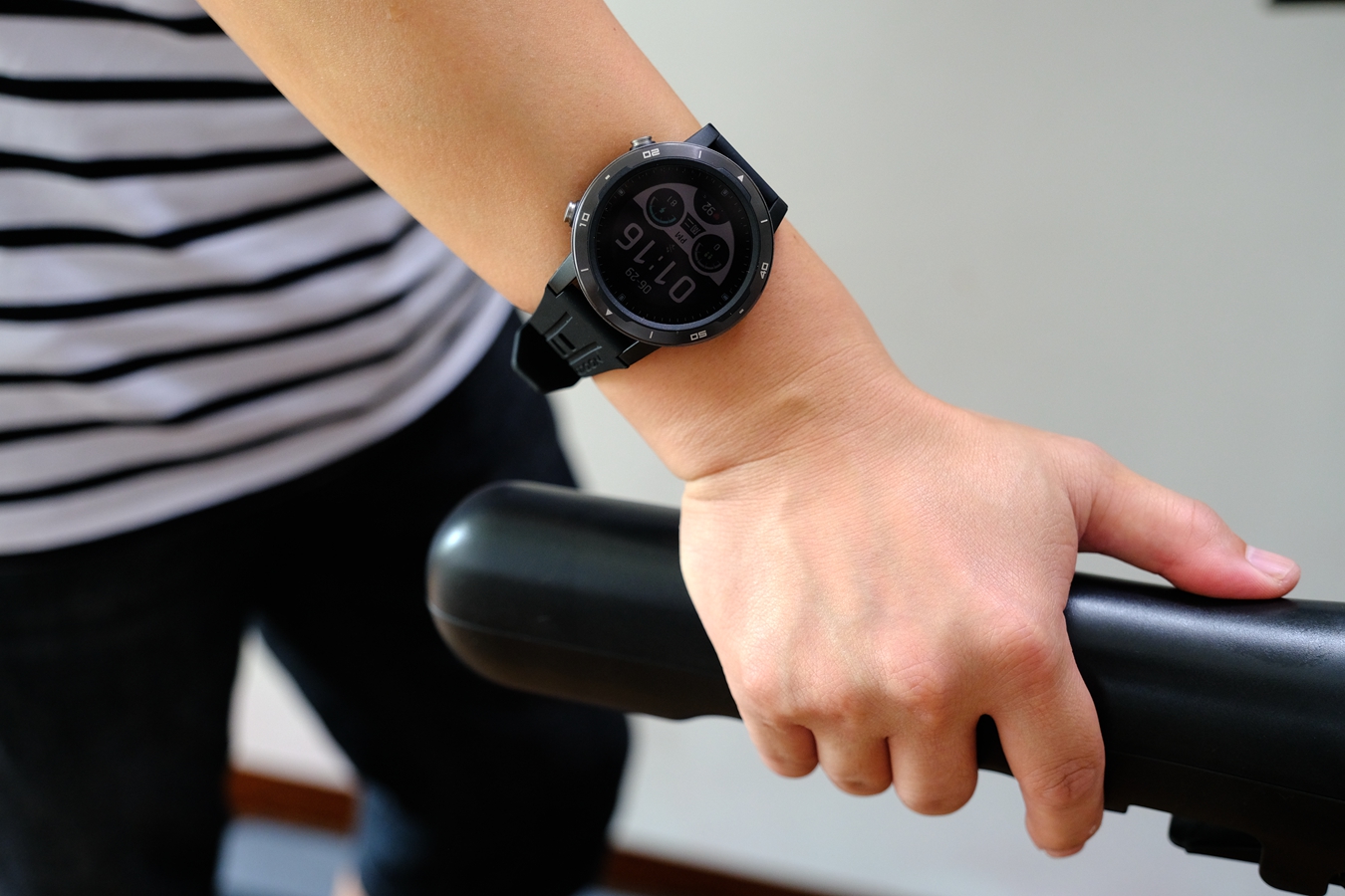 咕咚x3re手表功能,咕咚x3-re有最大摄氧量显示吗