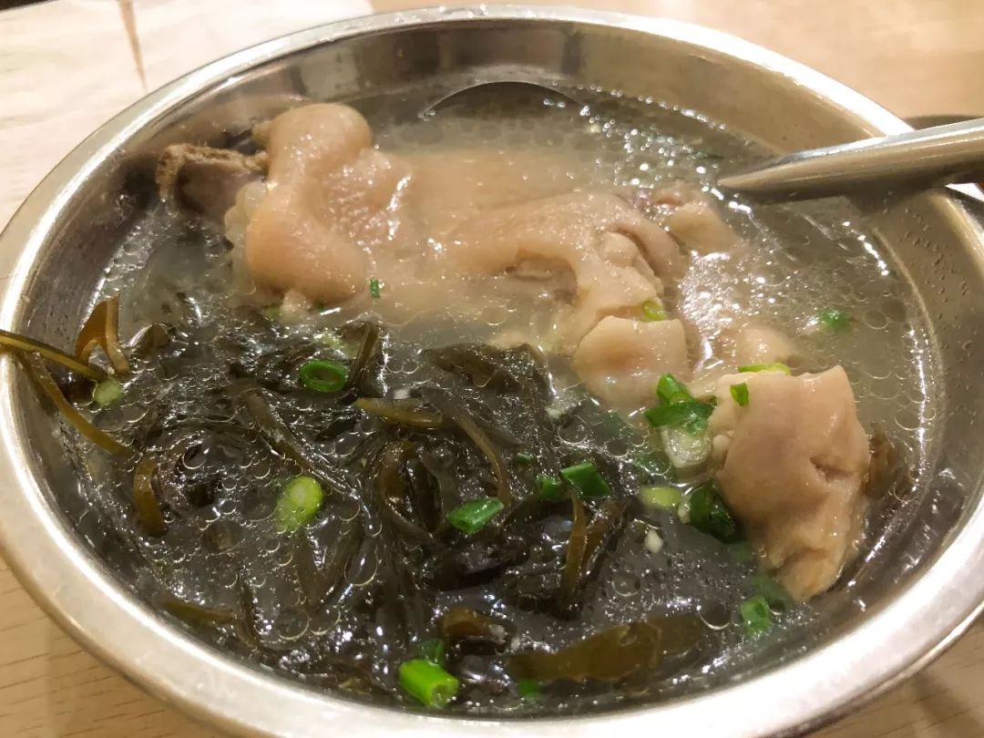 “苍蝇头”、“*灯区红**”……盘点12道奇怪菜名，您最不能接受的是