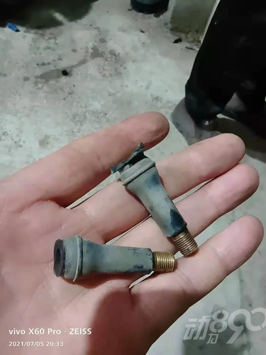 襄阳宝马车涉水被淹,宝马涉水后机油报警