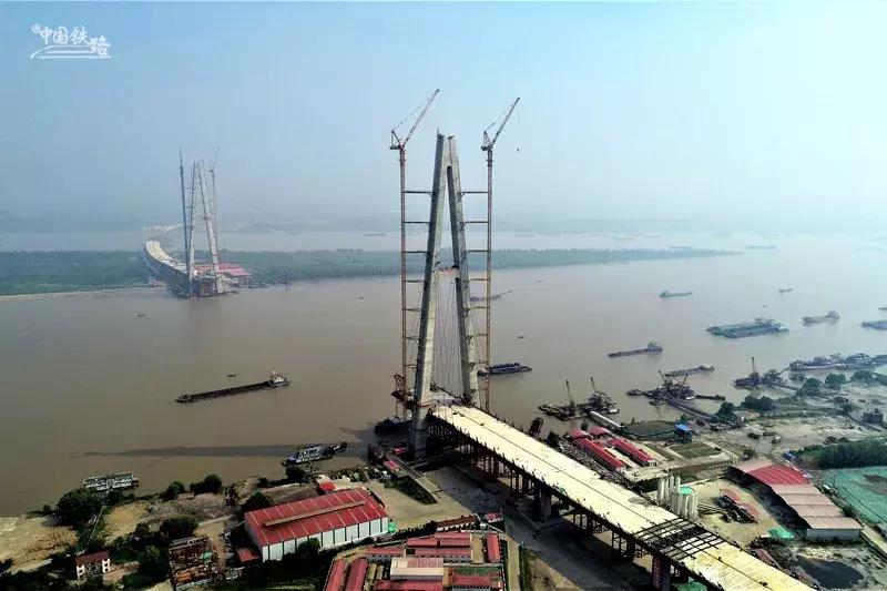 大国力量!中国铁路在建的超级工程,都有哪些?