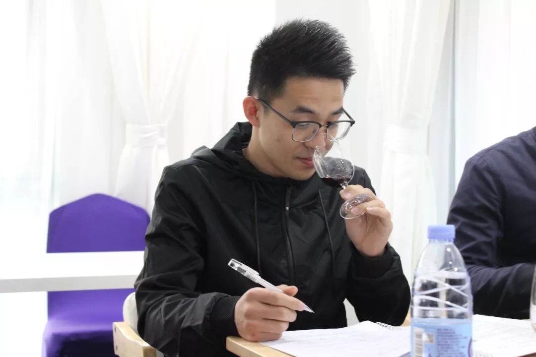 葡萄酒专卖店经营模式,葡萄酒经营模式