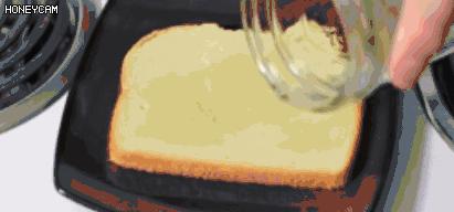 衣服开水烫皱了熨不平怎么办,洗皱了的衣服不熨怎么弄平