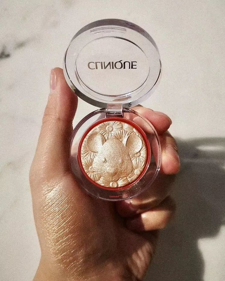 请说一下今年彩妆最好用的单品,新年必备的彩妆产品有哪些