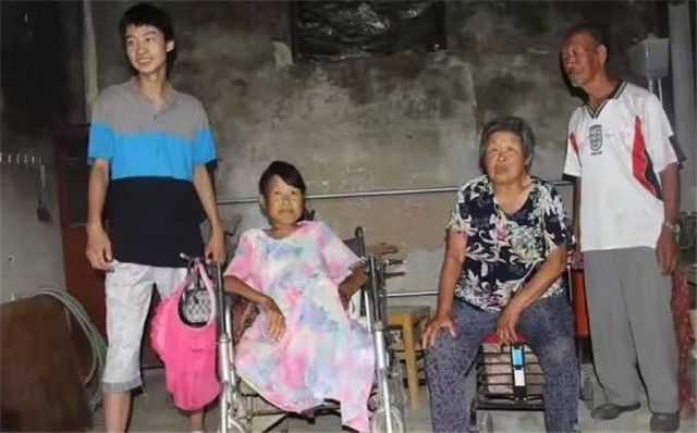 北大庞众望家庭,庞众望父亲离世视频