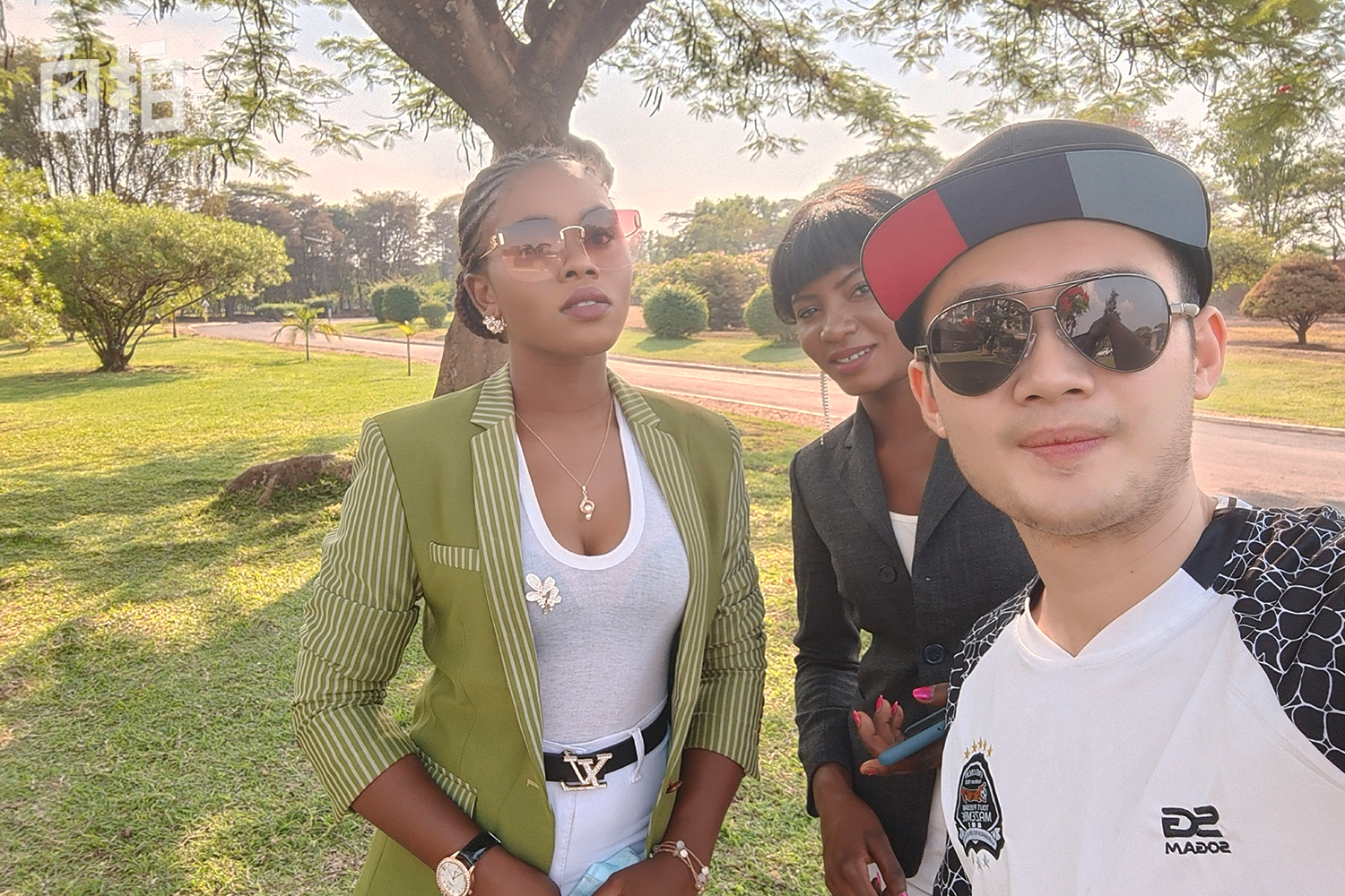 我,农村娃,在非洲卖中国手机,当小老板,月入三万多人民币