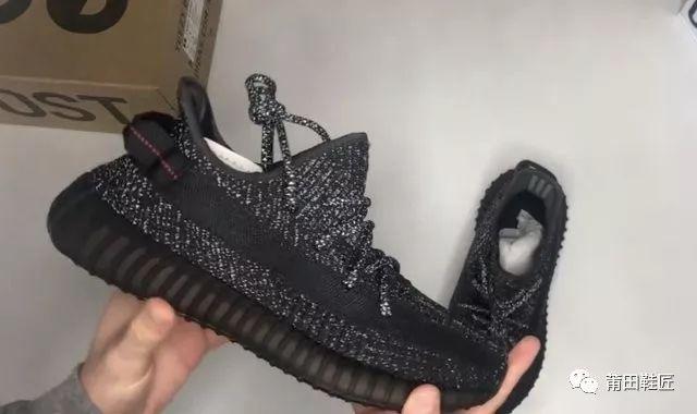 yeezy350黑满天星真假对比,yeezy350黑满天星和黑玛瑙的区别