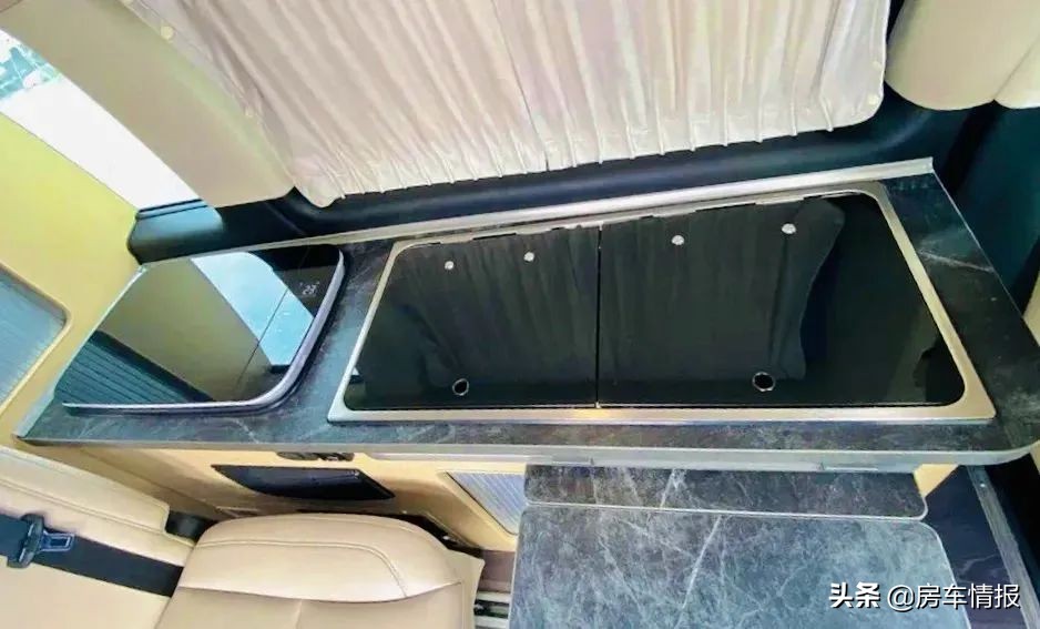 奔驰房车顶级新款,奔驰armadillo越野房车价格