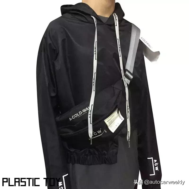 卫衣紧身怎么穿,卫衣装法