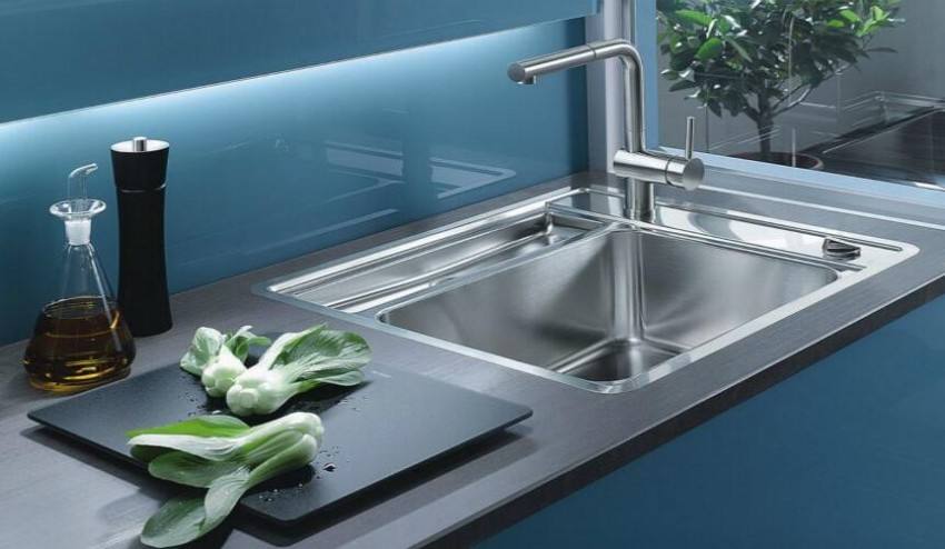 冷热水龙头怎么更换电热水龙头,水龙头怎么更换才是正的