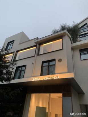 今日附近住宿酒店推荐便宜的,雅安瓦当瓦舍艺悦旅行酒店电话