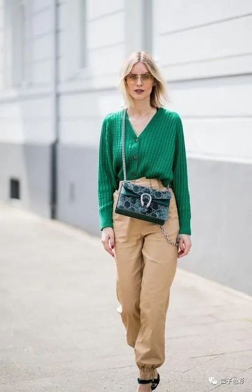 每一件衣服都被认真对待过,每一件衣服都会精心挑选