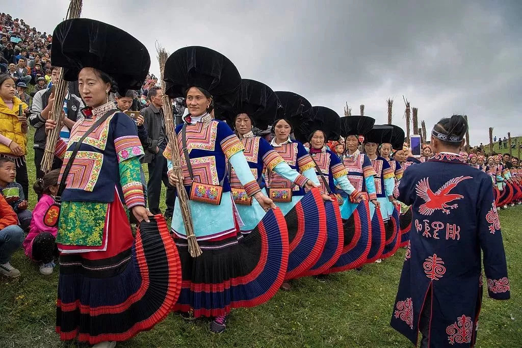 大小凉山的彝族是白彝还是黑彝,六盘水海坪彝族是白彝还是黑彝
