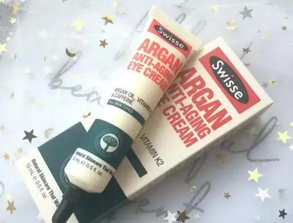 有眼袋太显老祛眼袋这里有妙招,有眼袋显老十岁一招教你消除