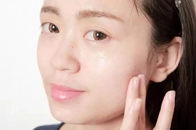 怎么聊敏感的事,和女生聊敏感话