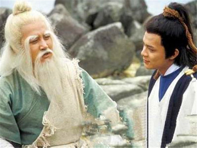 金庸为何取名天龙,金庸写射雕英雄传的故事