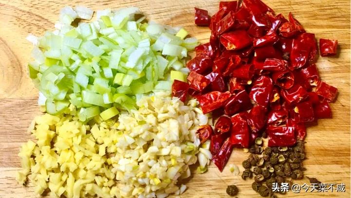 火锅鸡食物沧州,火锅的特色菜品