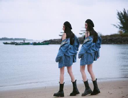 穿条背带就敢出门，侧身时让人倒吸一口气