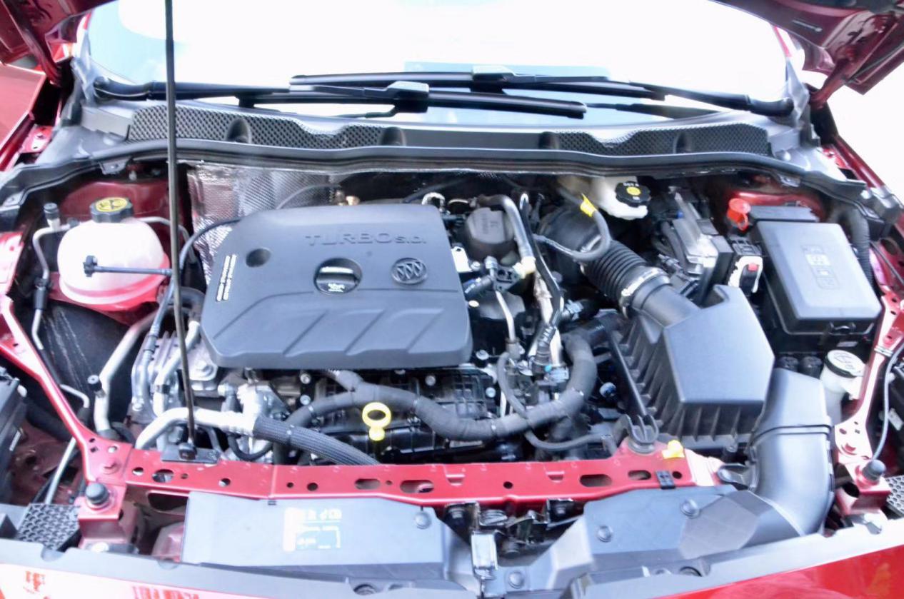 最新款别克旗舰轿车测评,别克紧凑型家用轿车哪款好