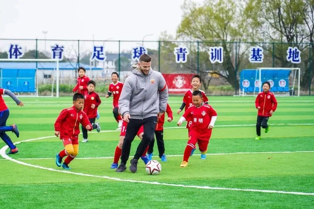 上海这个小镇是这样发展足球的