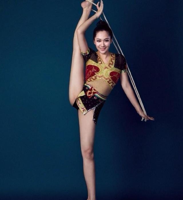 揭秘朱芳雨与现任妻子的恩爱秘密,朱芳雨三次婚姻