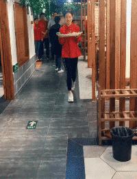 搞笑gif开心一刻我受了太多的委屈,开心一刻搞笑gif图