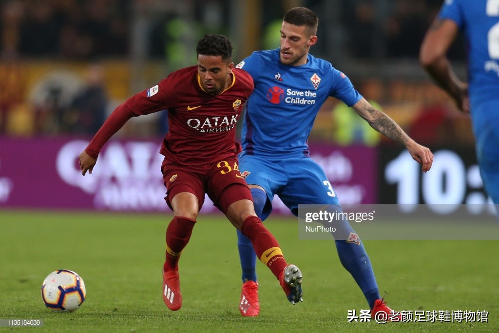 踢翻米兰王朝的贾府少年，身背“杀人犯、强奸犯”恶名的荷兰锋霸