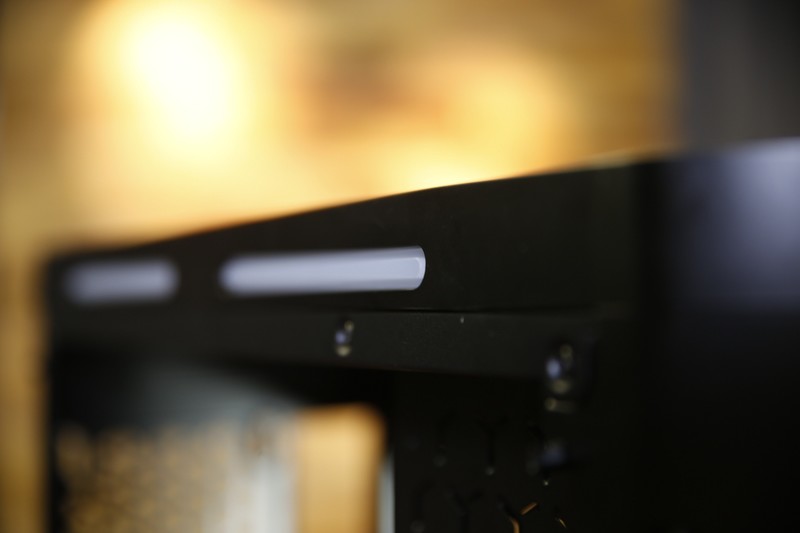 贫穷限制了想像，跑分64万烧包主机扫雷卡不卡？