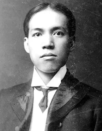 沈阳中学生情侣开房背后的警醒：给女孩底线教育，给男孩阳光教育