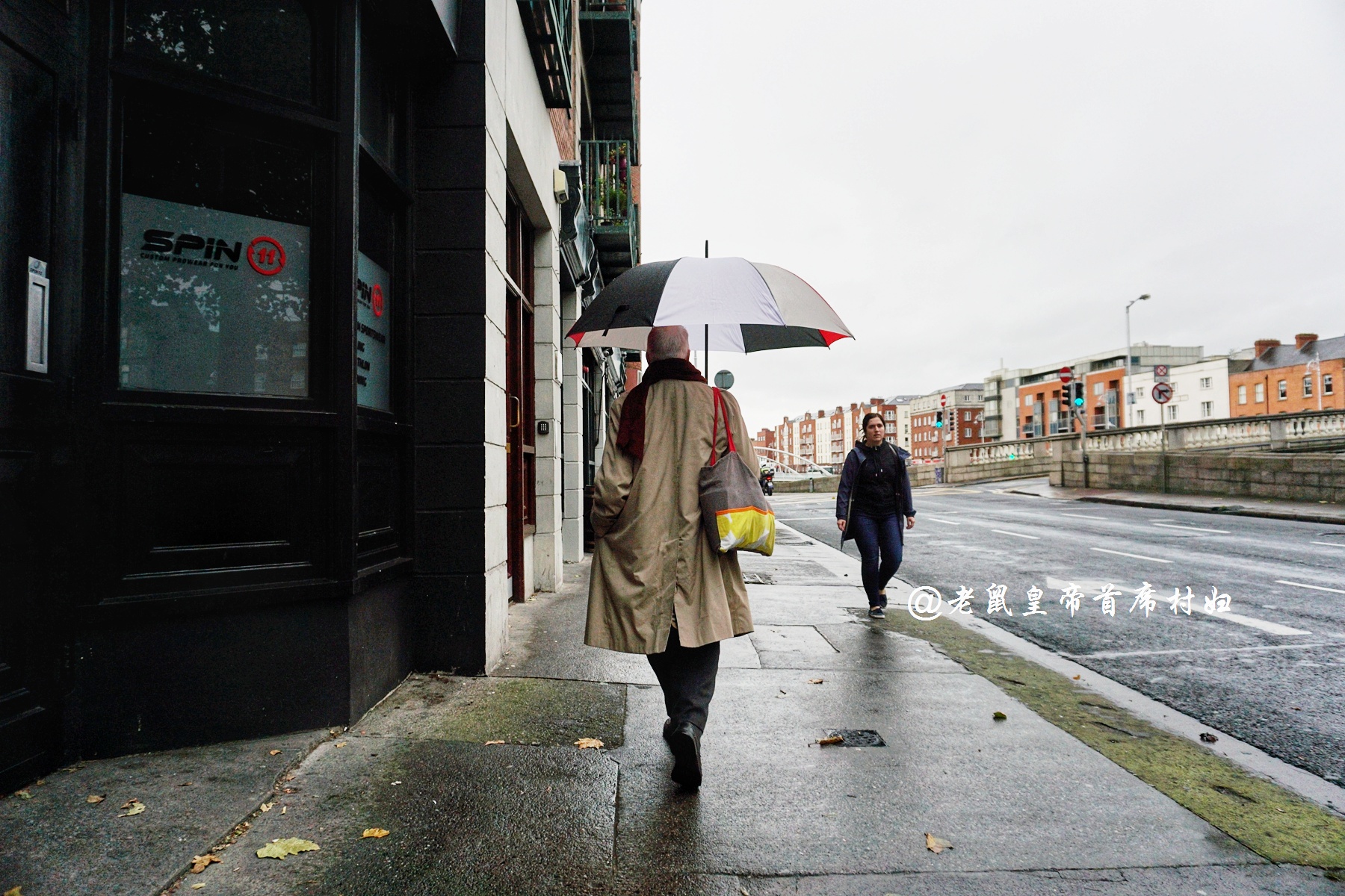 剑桥数学老师加盟,一杯黑啤含3000万泡泡,养活首都三分之一人口