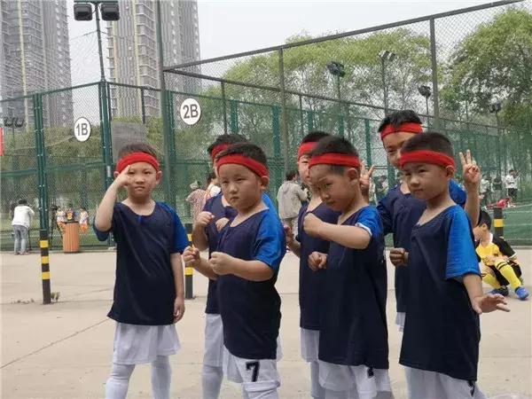 椋炴壃瓒崇悆鐩存挱,椋炴壃瓒崇悆璁粌鍩哄湴