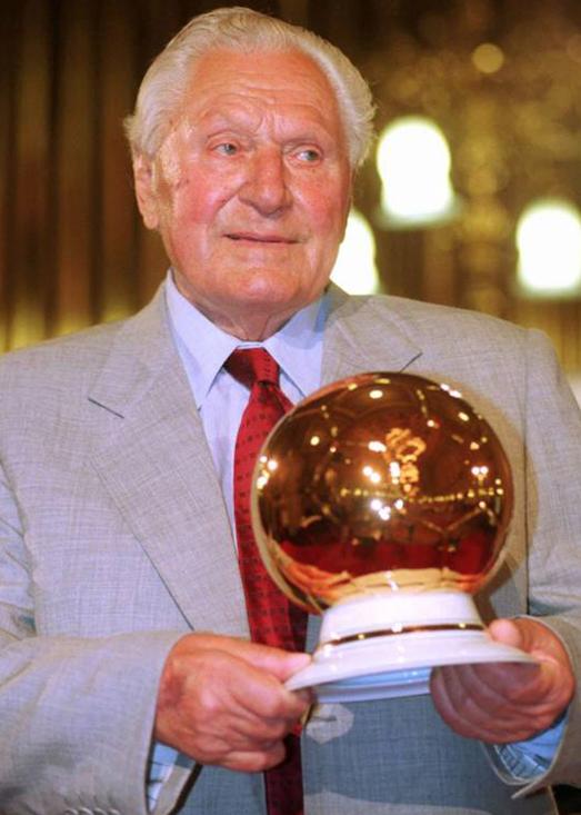 超越贝利梅西,超越贝利马拉多纳