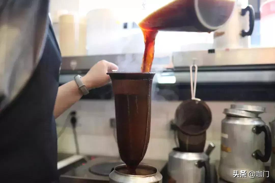 开奶茶店加盟好还是自创好,加盟奶茶店和自己开哪个合适