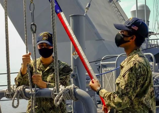 中国列装了多少架直20,075两栖攻击舰直20