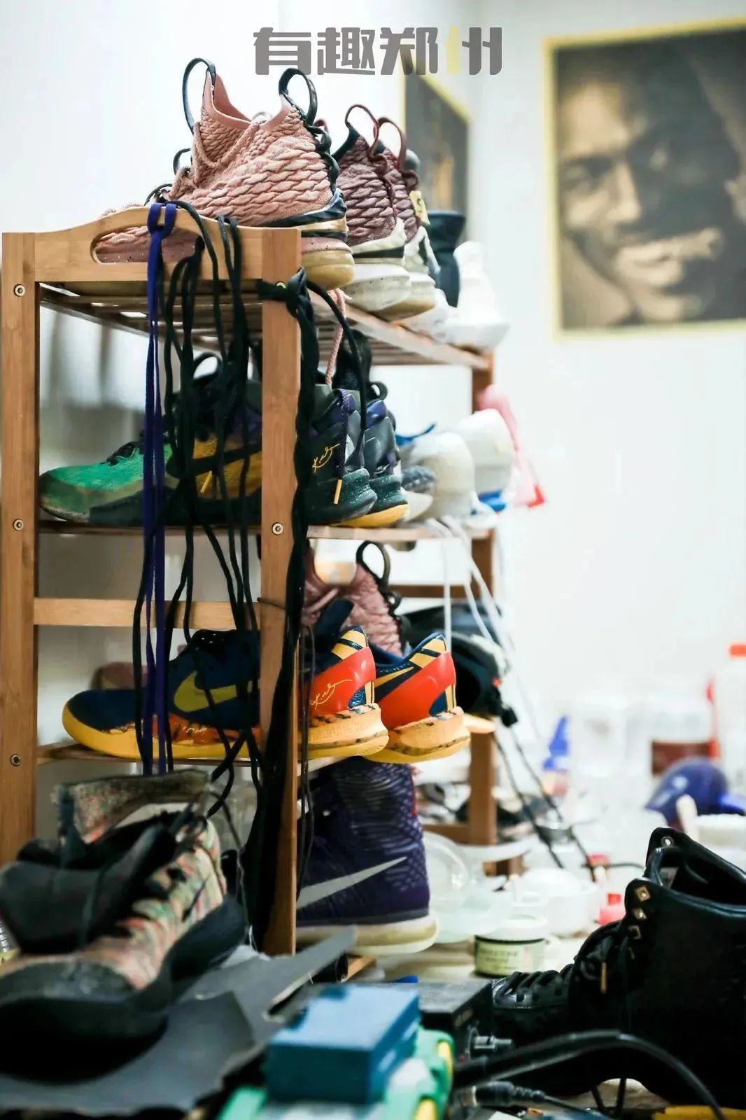 90后男孩子创业做什么工作,郑州27岁小伙修鞋创业